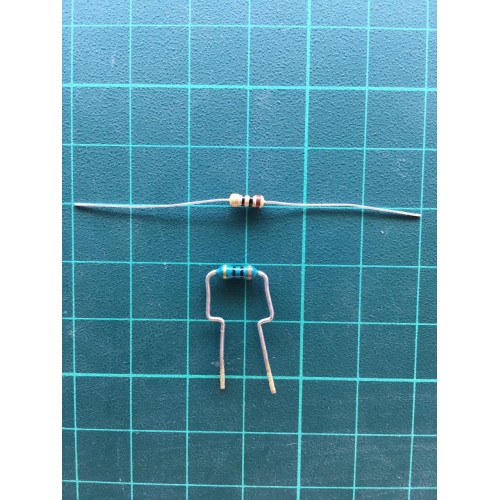 مقاومة 10 اوم ربع وات