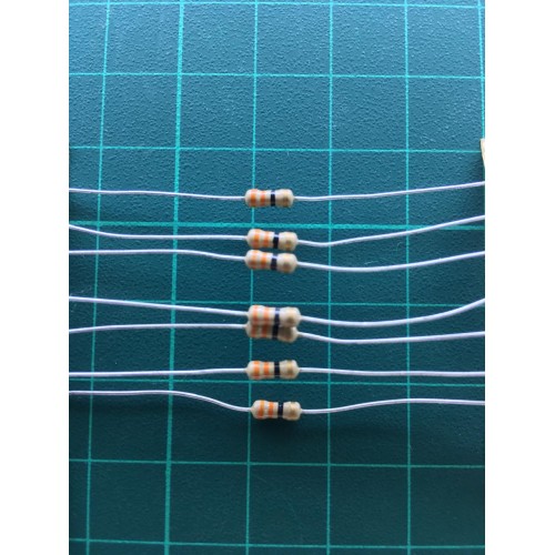 Resistors 33 OHM