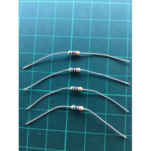 Resistors 560 OHM